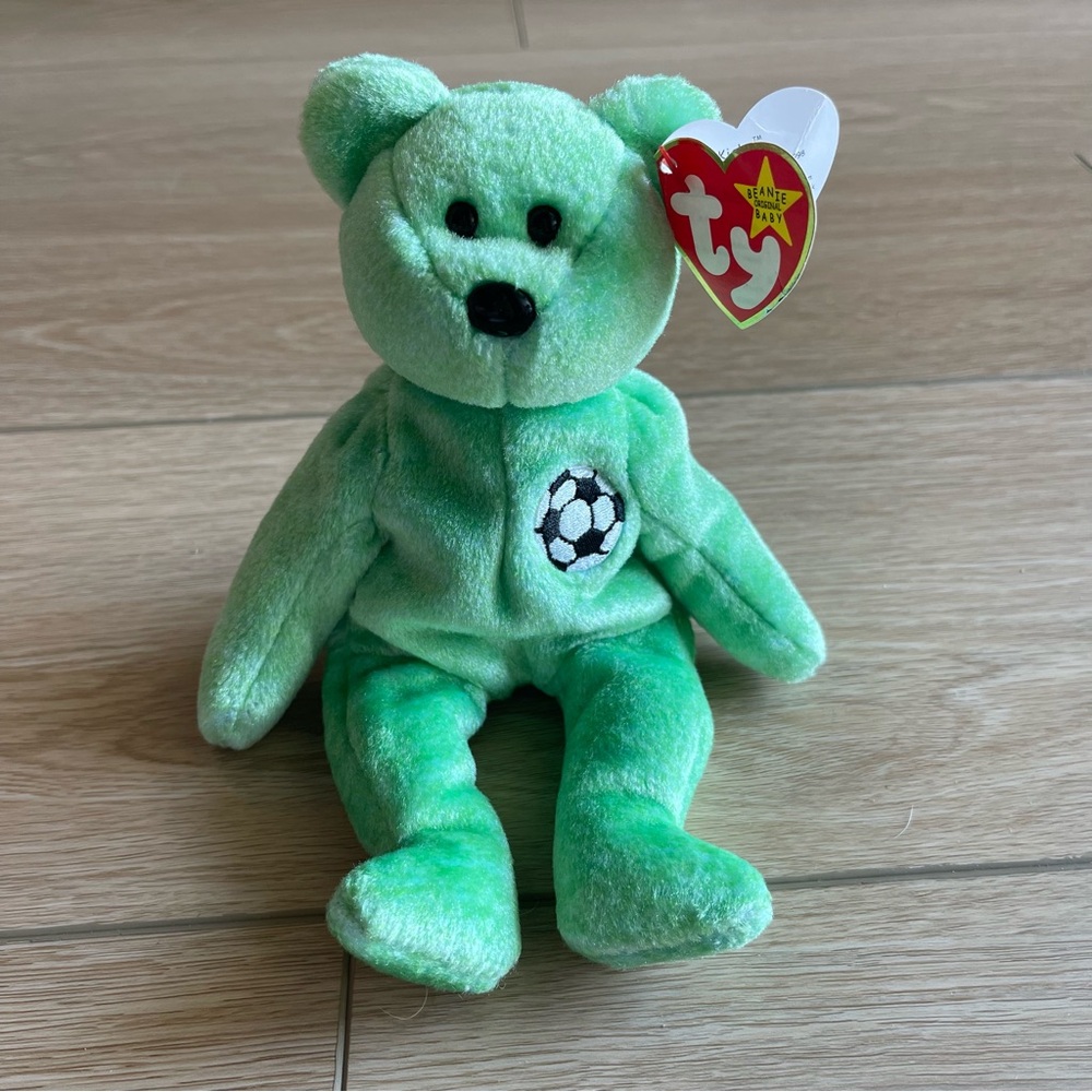 NWT Beanie Baby Ty Kicks Soccer Bear - Green